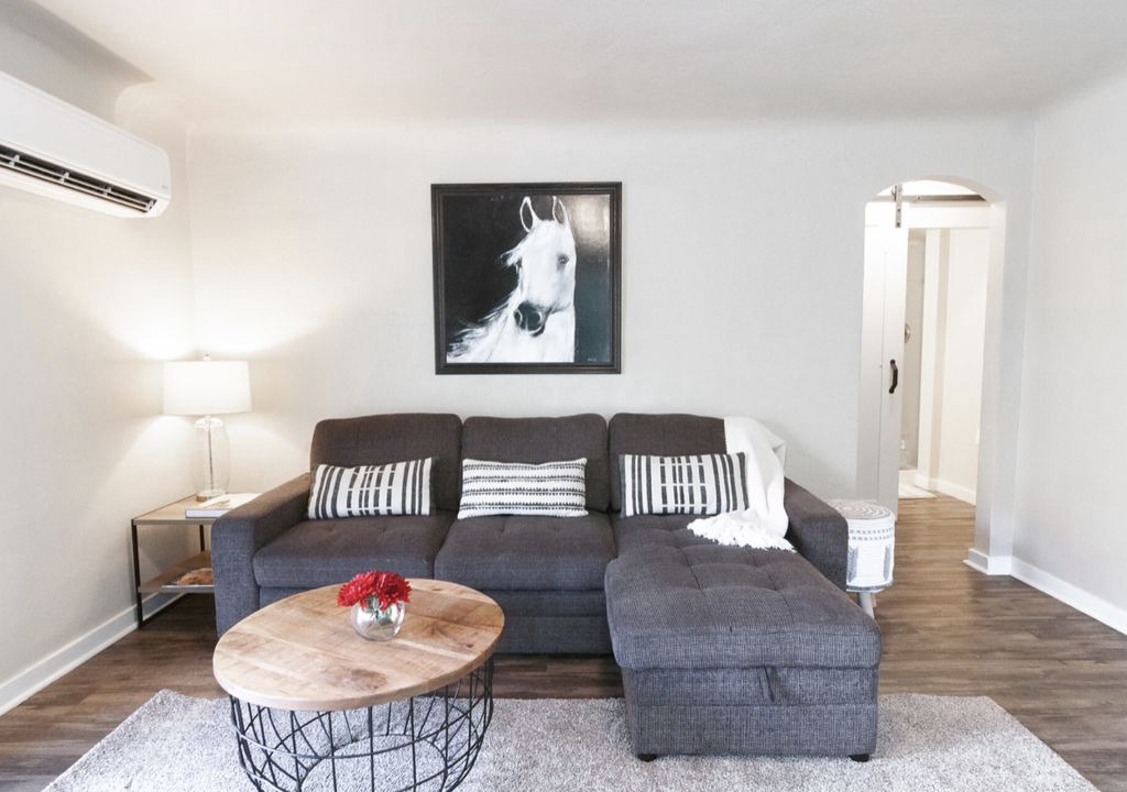 Photo of Livingroom in Pullman