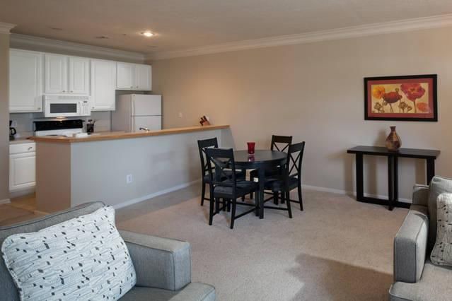Photo of Livingroom in Scioto Mile