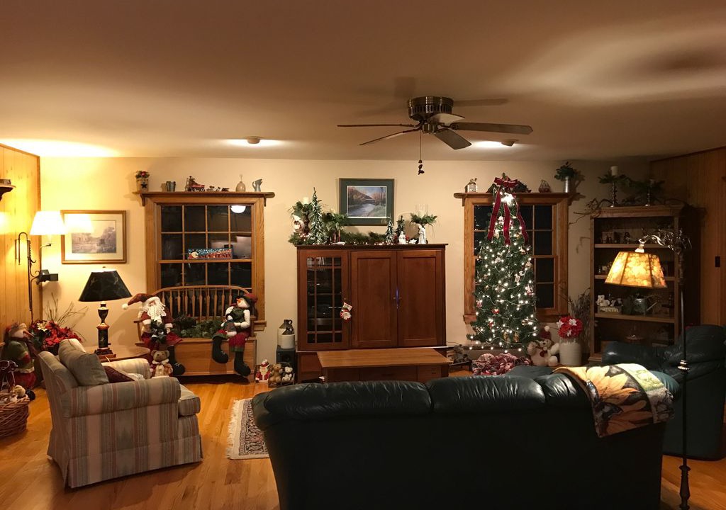 Photo of Livingroom in Perrysville