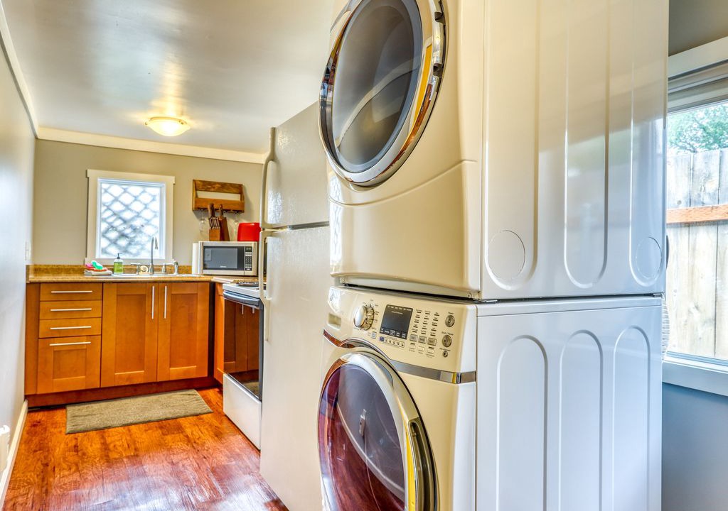 Photo of Kitchen in Depot Bench