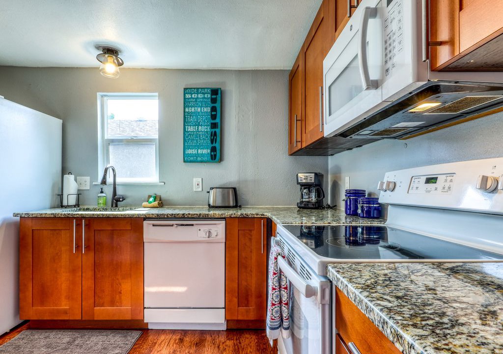 Photo of Kitchen in Depot Bench