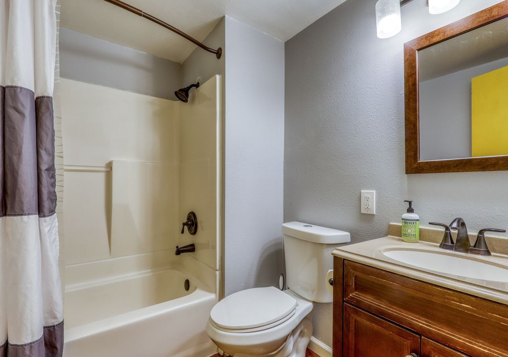 Photo of Bathroom in Depot Bench