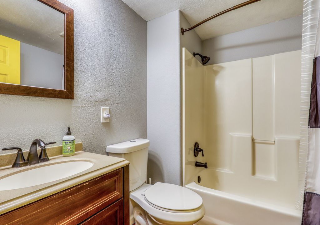 Photo of Bathroom in Depot Bench