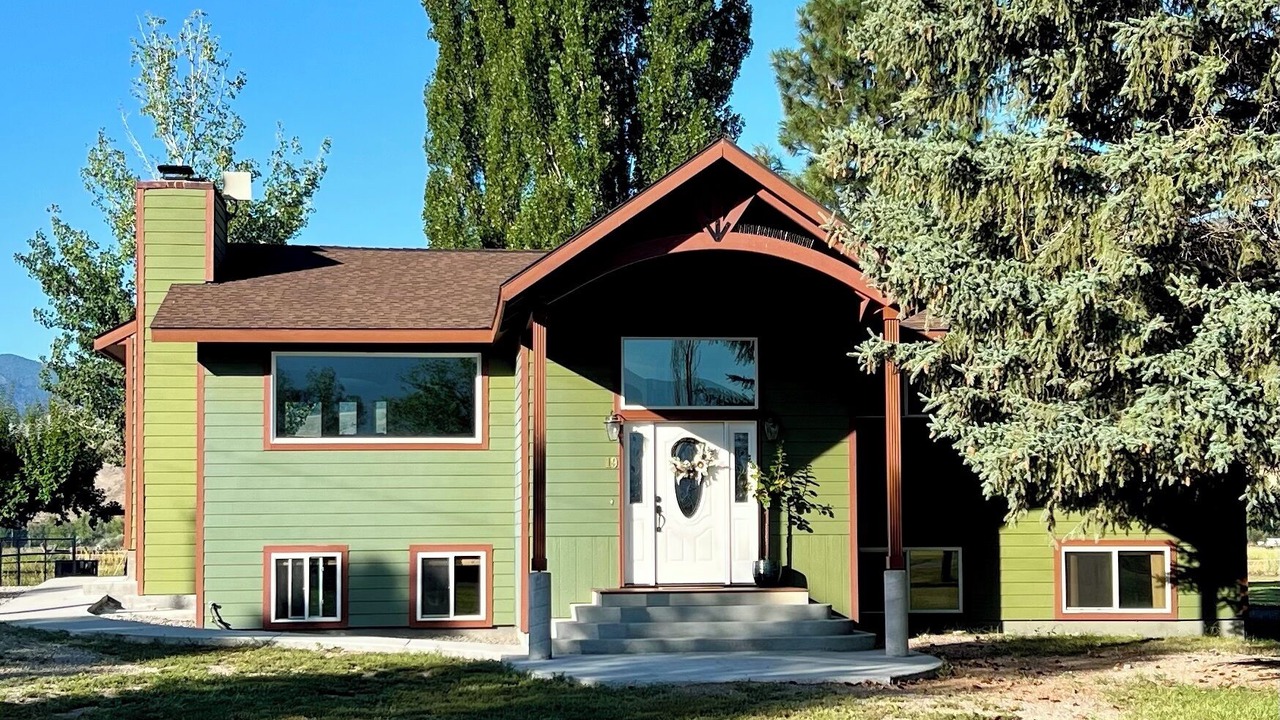 Photo of Outdoor in Salmon