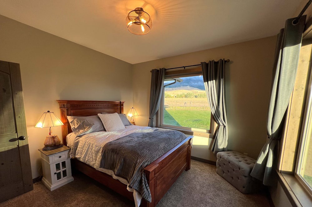 Photo of Bedroom in Livingston
