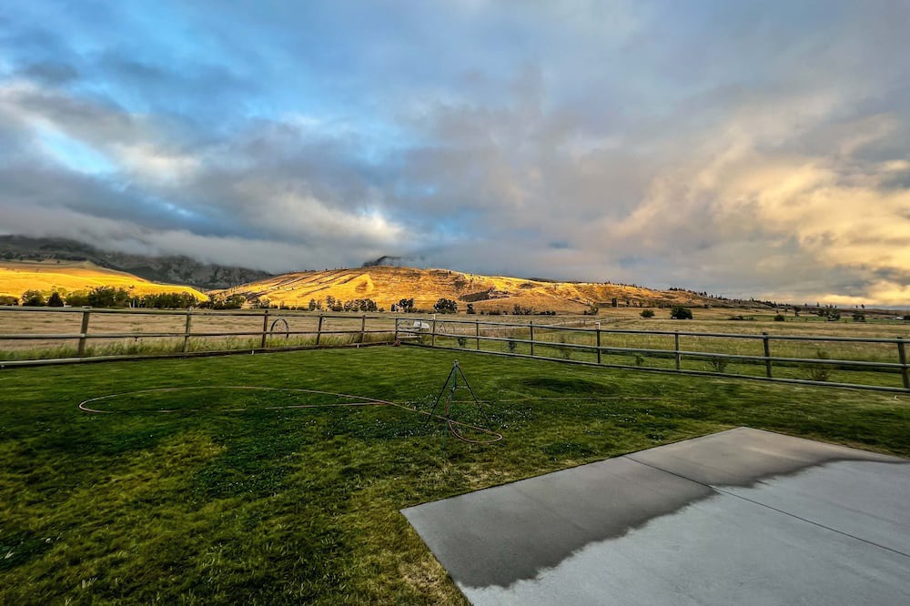 Photo of Outdoor in Livingston