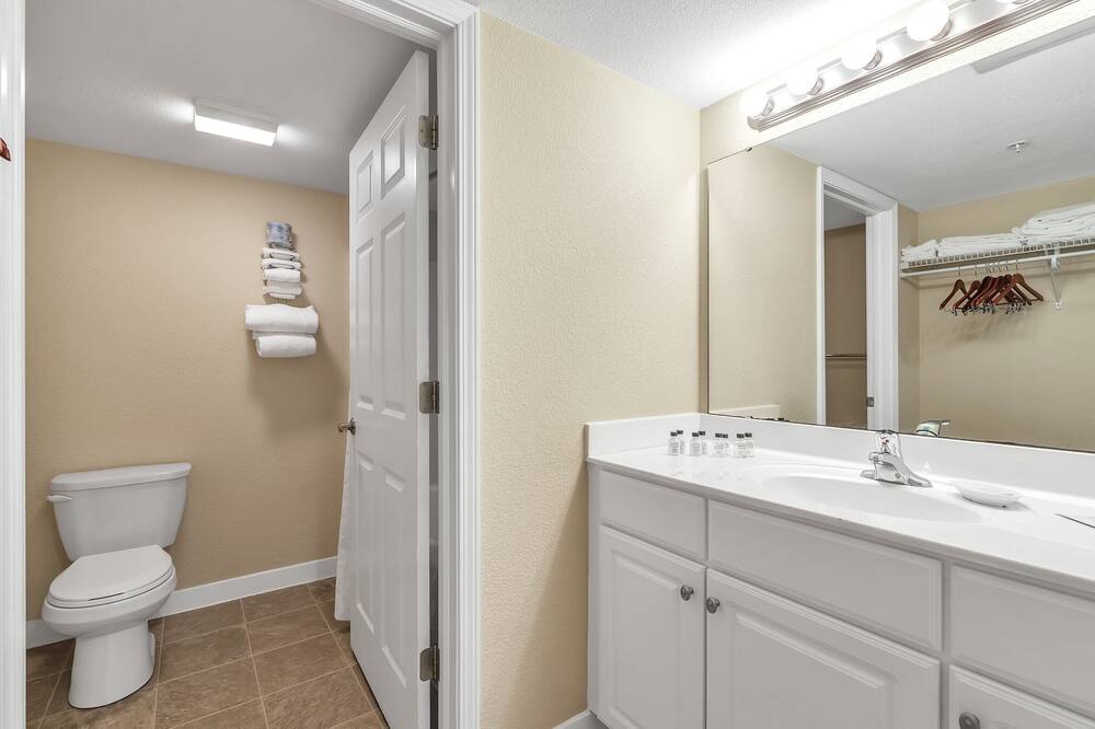 Photo of Bathroom in Kelleys Island