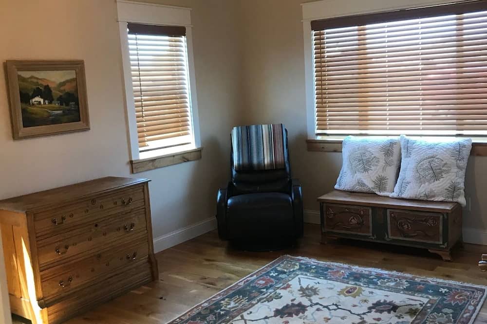 Photo of Livingroom in Ennis