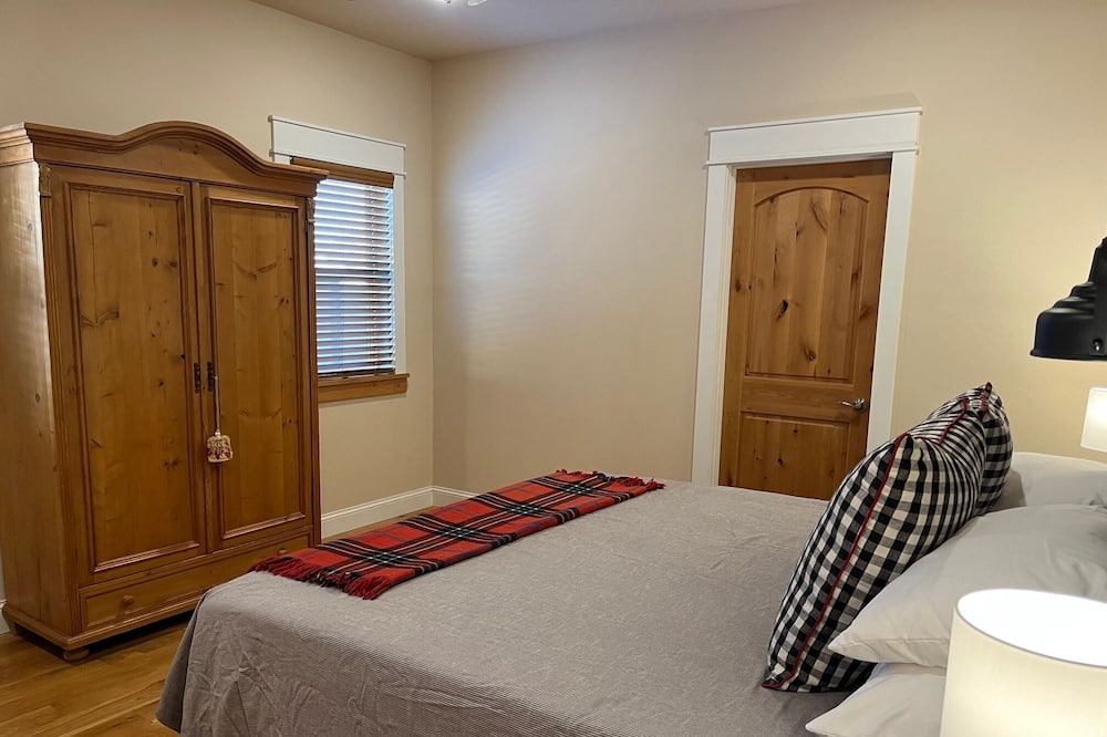 Photo of Bedroom in Ennis