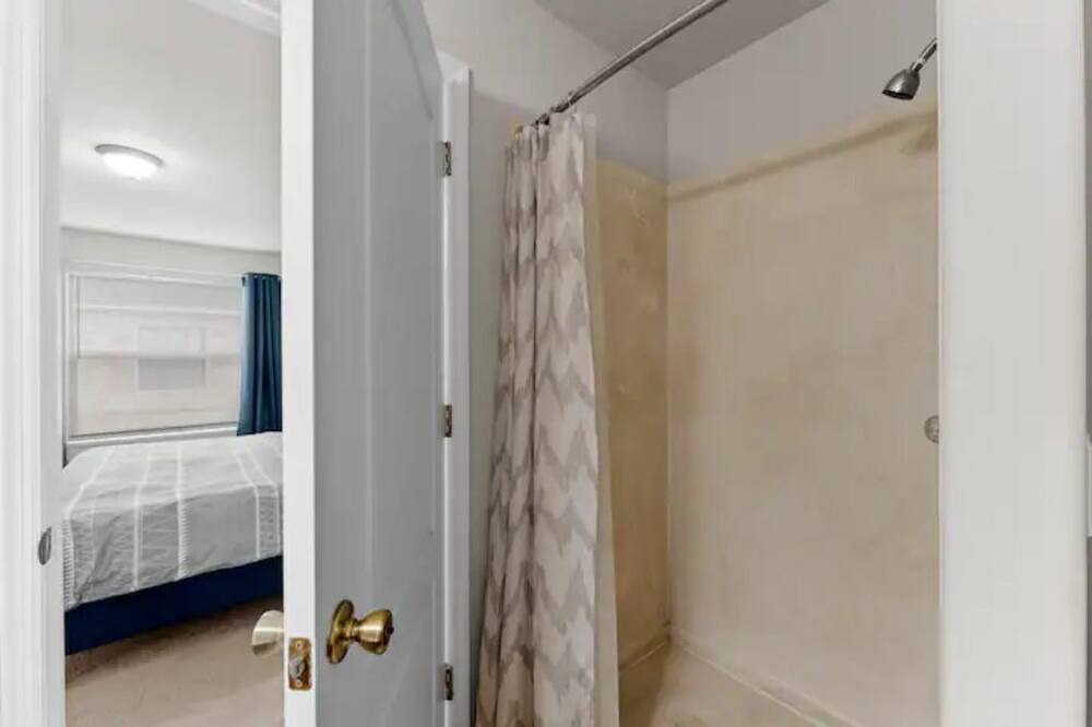 Photo of Bathroom in Royal Oak Golf Country Club