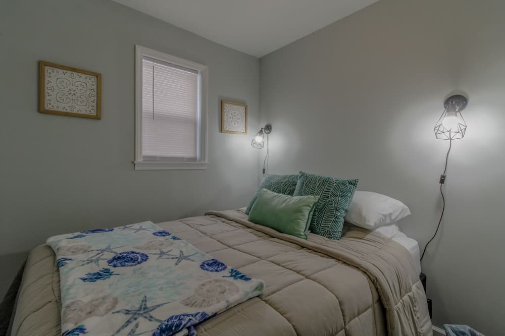 Photo of Bedroom in Bartlett