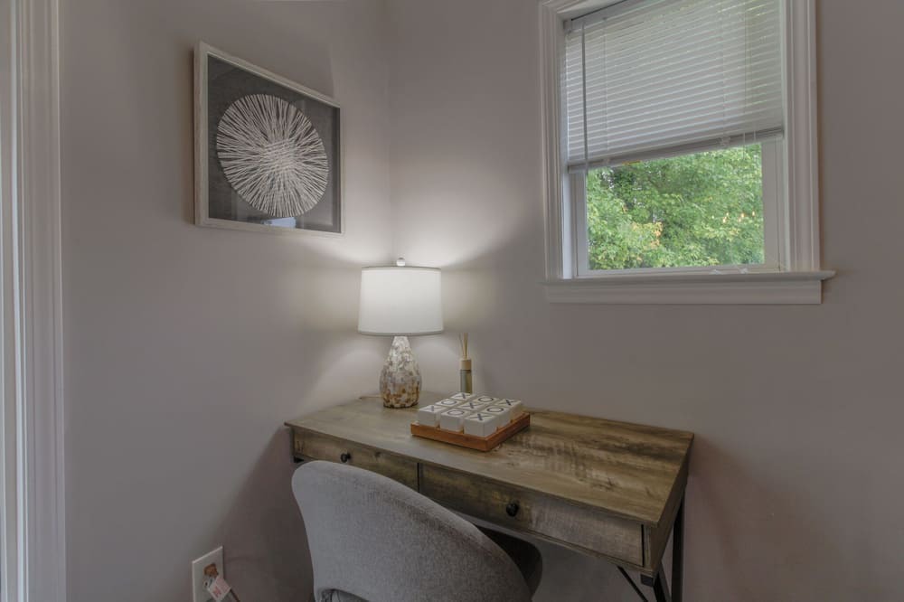 Photo of Bedroom in Bartlett