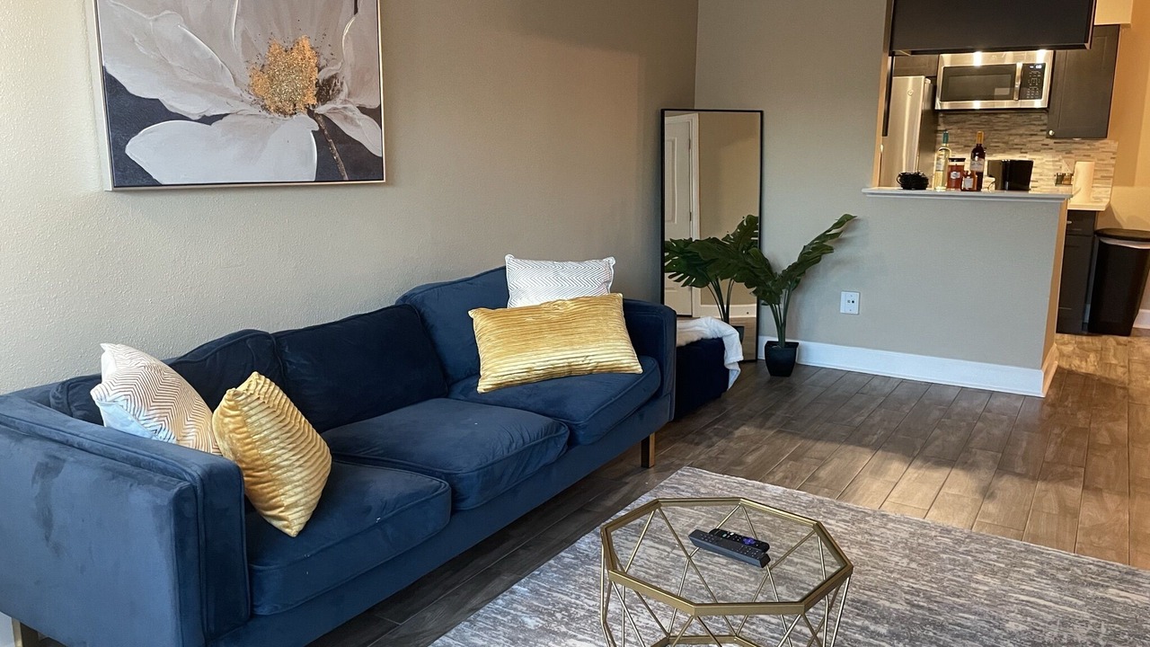 Photo of Livingroom in Spring Branch Central