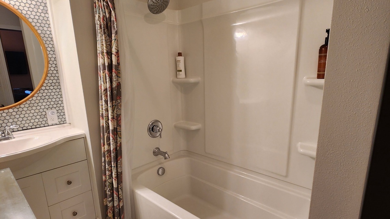 Photo of Bathroom in Riverfront