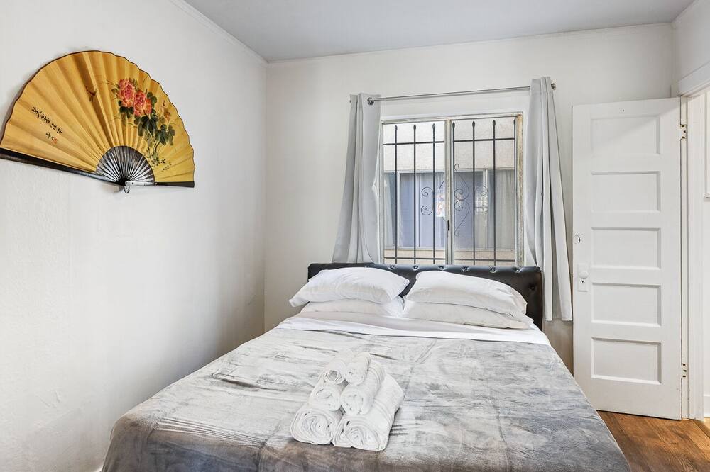 Photo of Bedroom in East Hollywood
