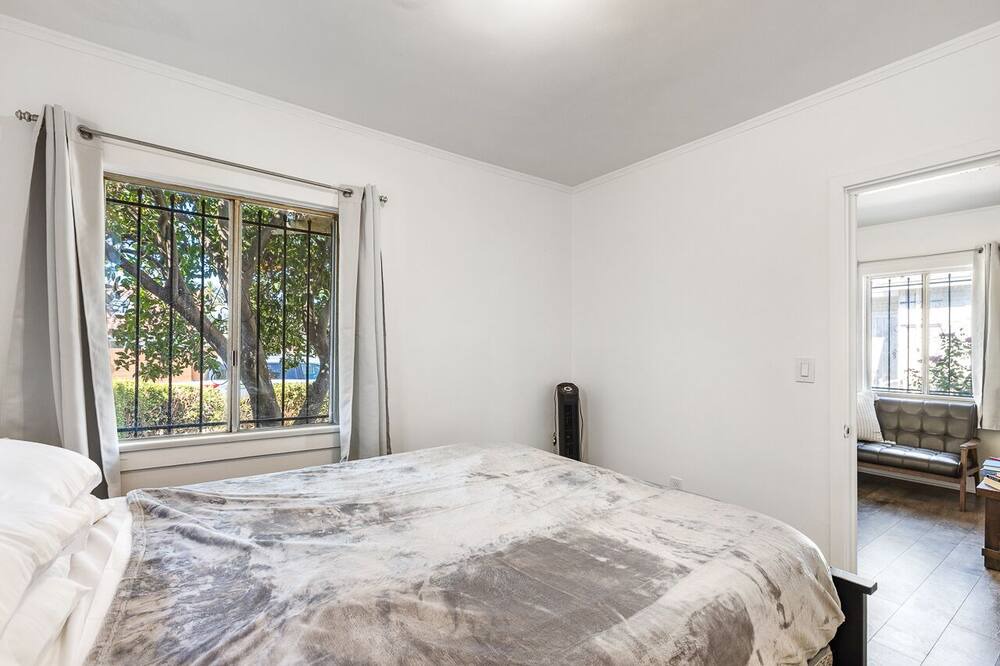 Photo of Bedroom in East Hollywood