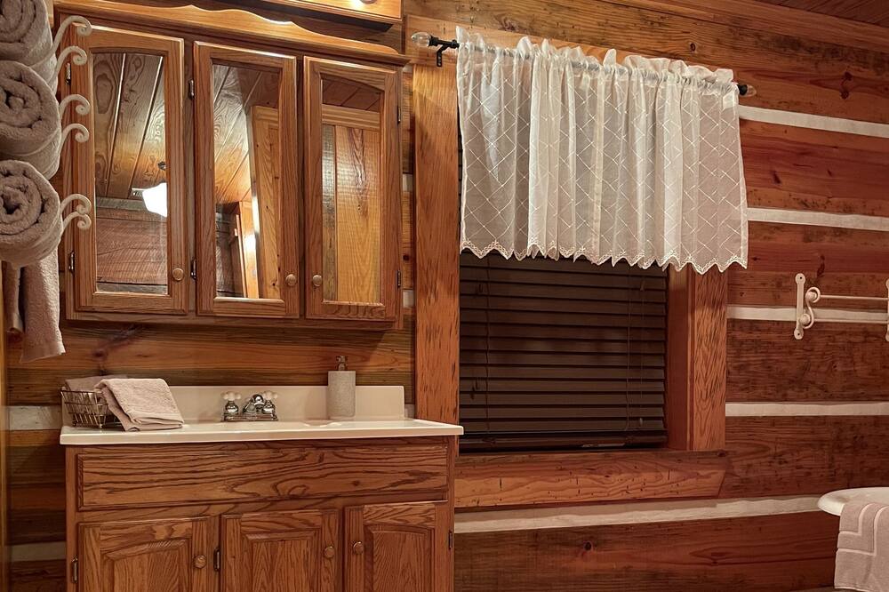Photo of Bathroom in Smithville