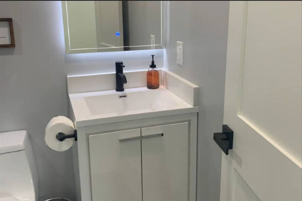 Photo of Bathroom in Kingman Park