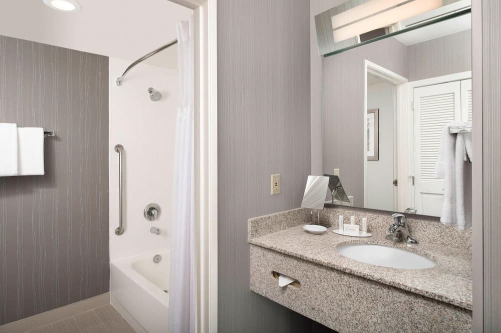 Photo of Bathroom in Tanasbourne