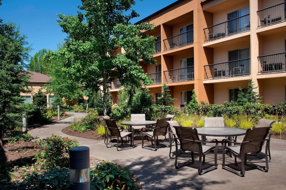 Photo of Outdoor in Tanasbourne