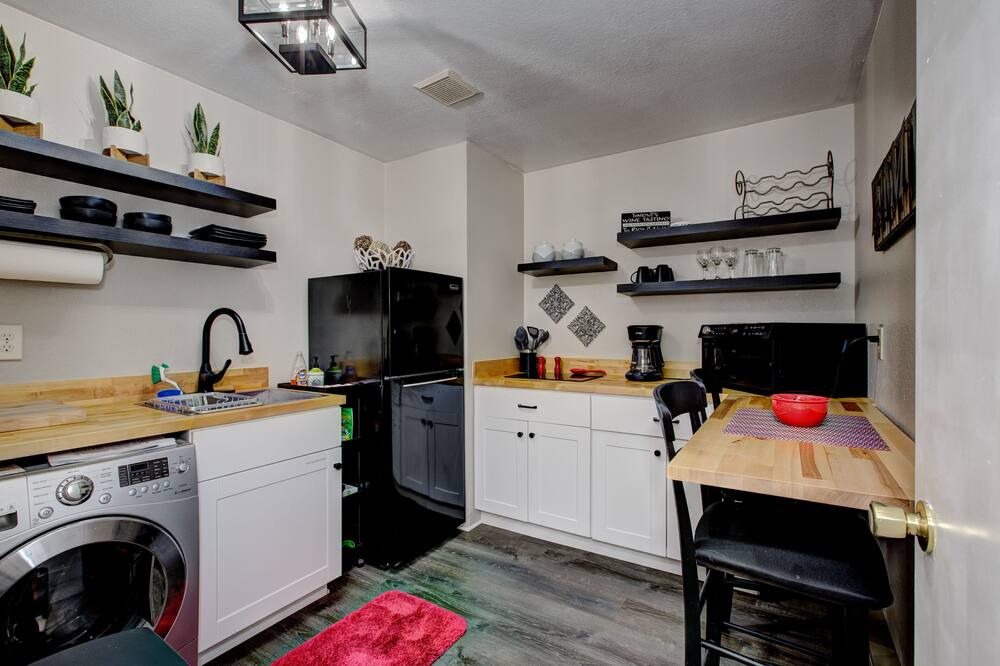 Photo of Kitchen in Depot Bench