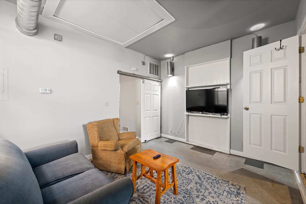 Photo of Bedroom in Clifton Heights