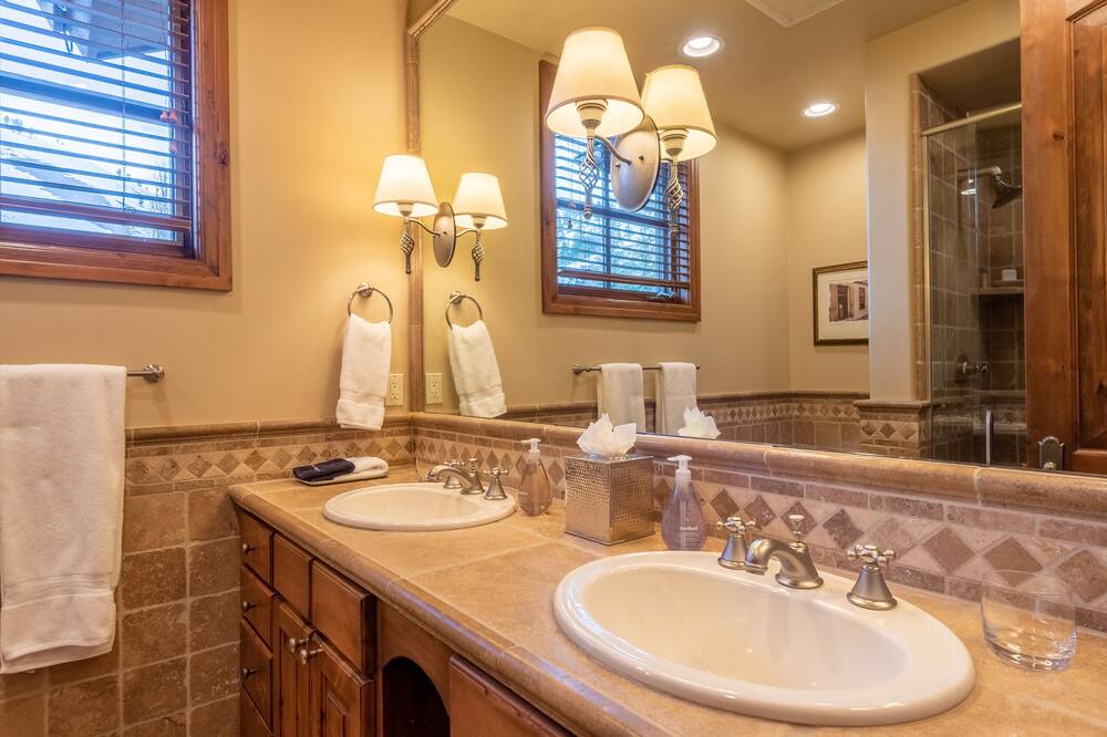 Photo of Bathroom in Warm Springs