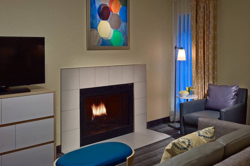 Photo of Livingroom in Middleburg Heights