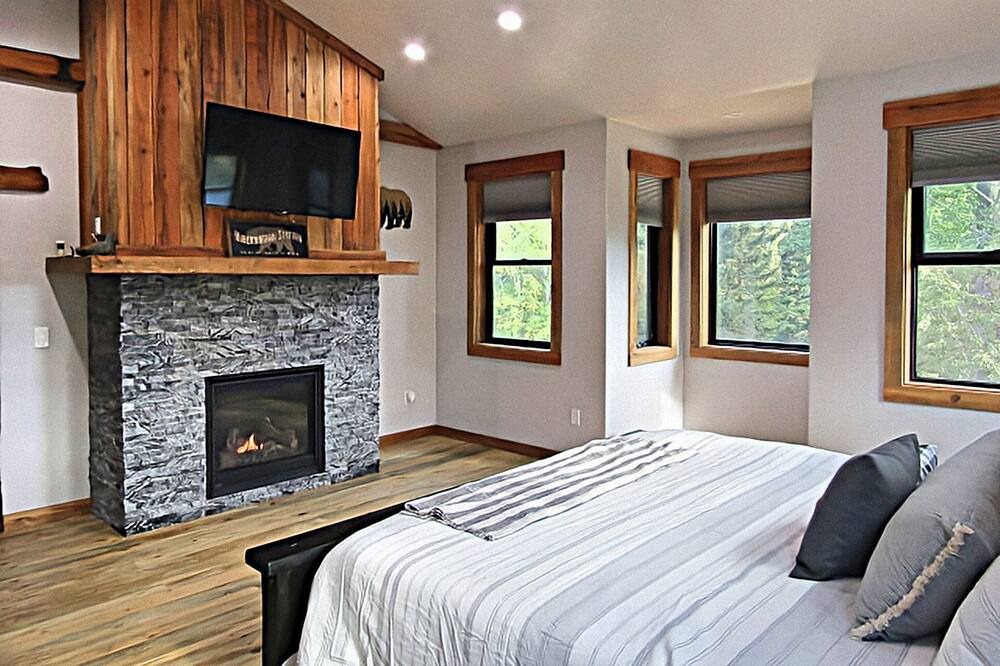 Photo of Bedroom in Kalispell