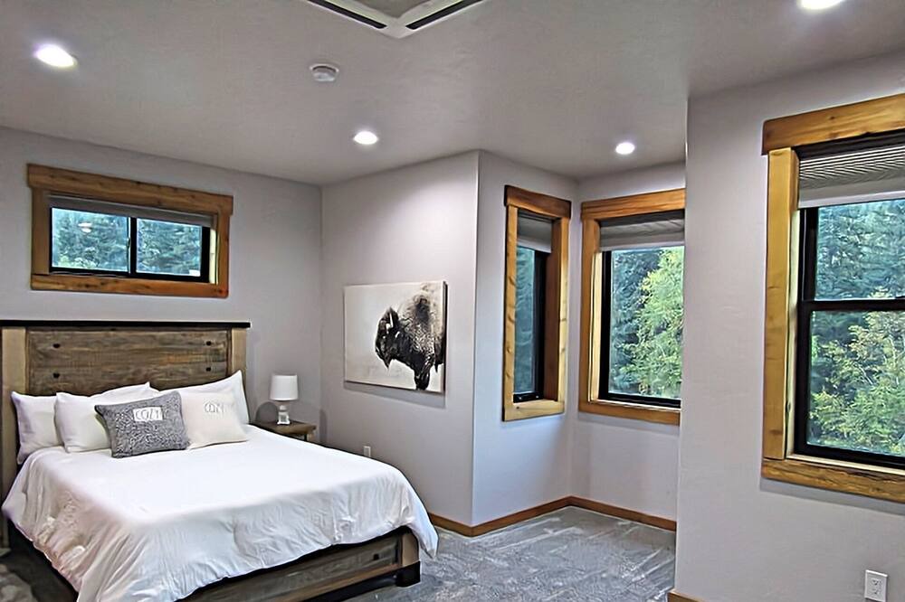 Photo of Bedroom in Kalispell