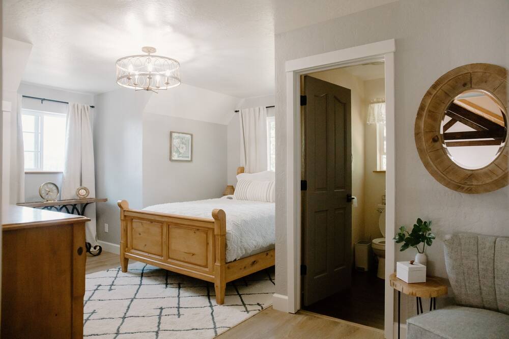 Photo of Bedroom in Harrison