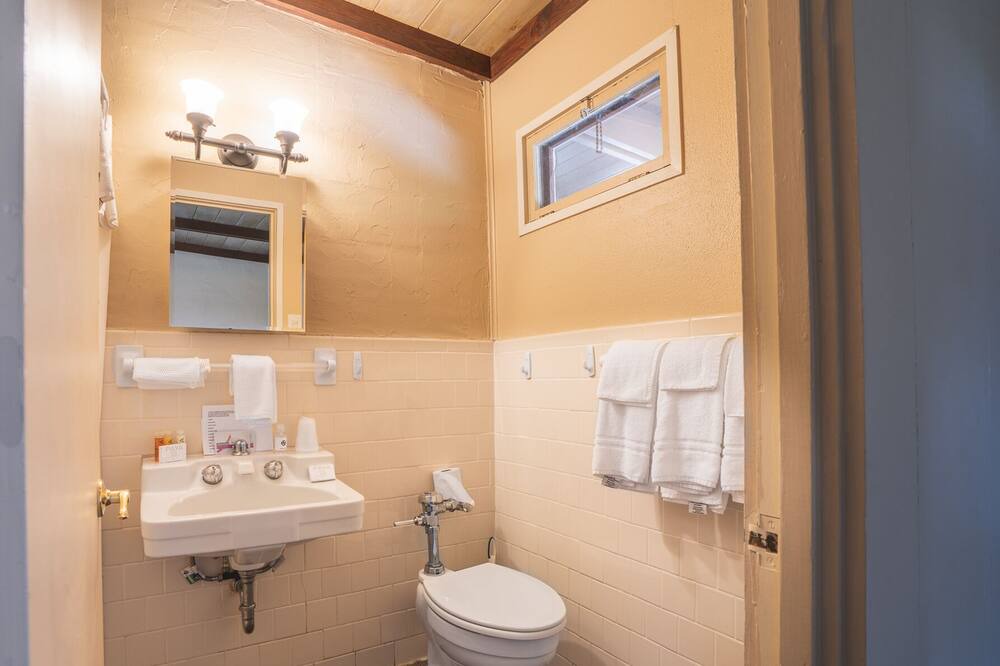 Photo of Bathroom in Royal