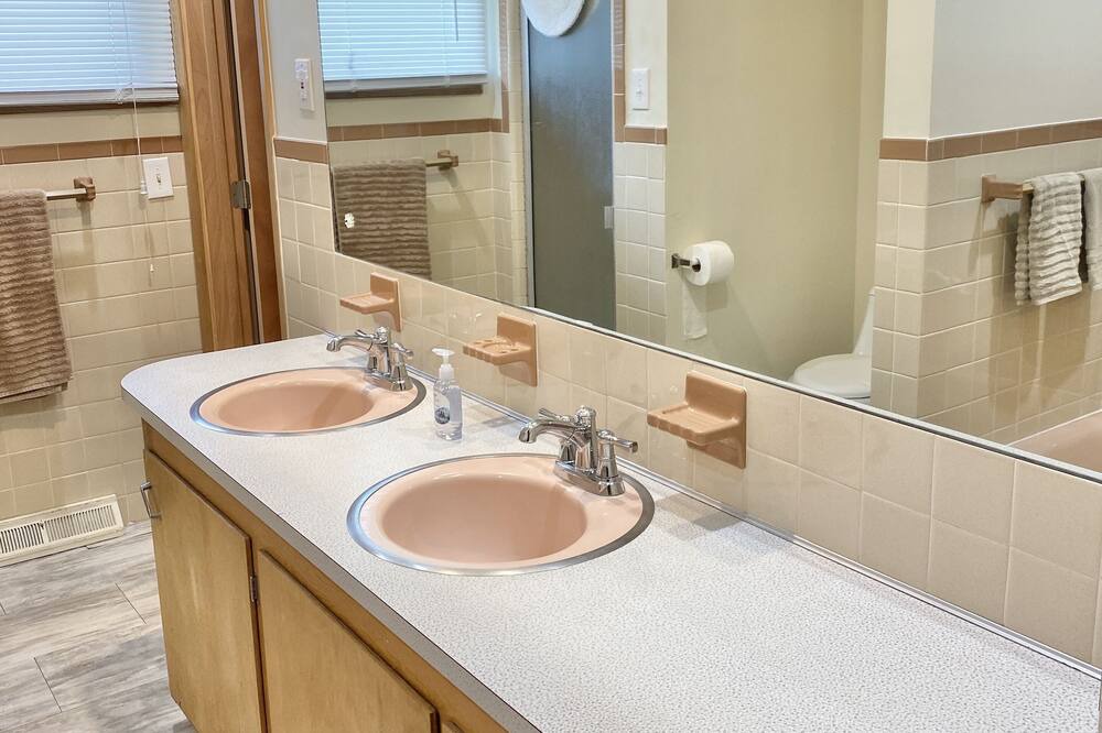 Photo of Bathroom in Cleveland