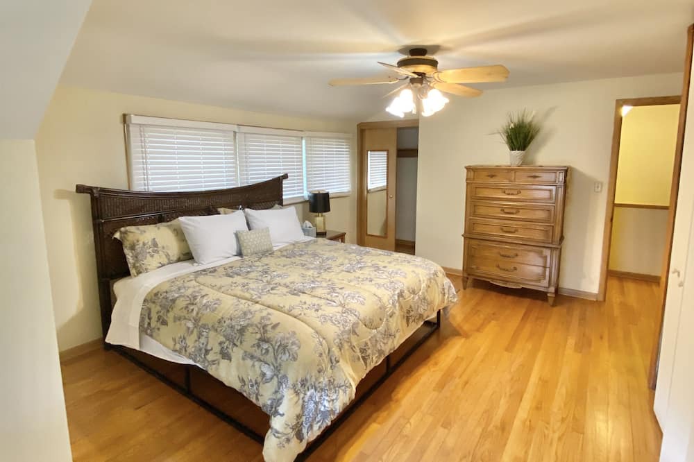 Photo of Bedroom in Cleveland