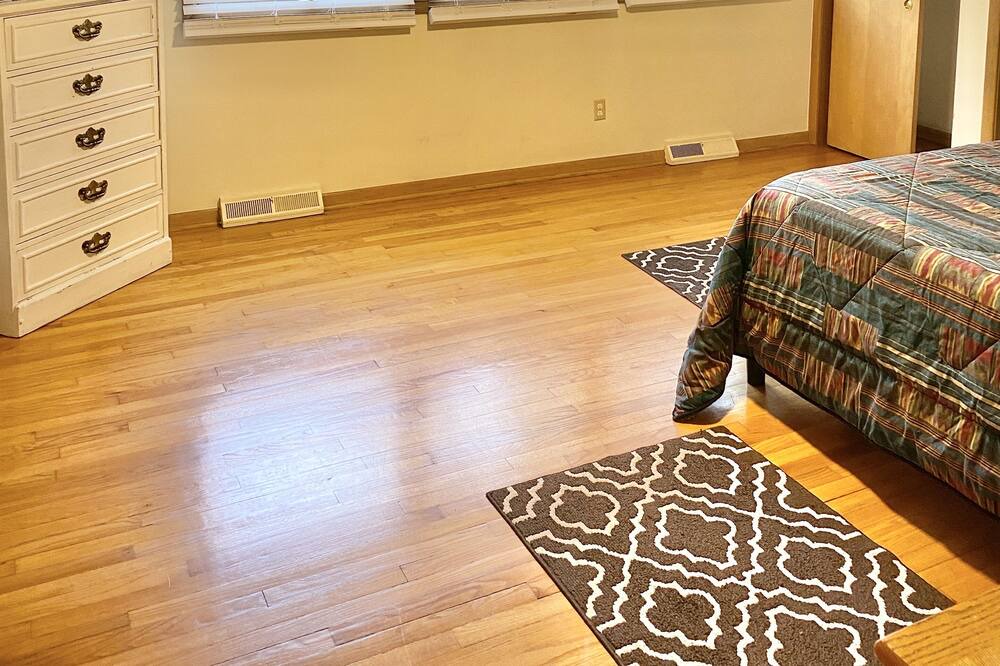 Photo of Bedroom in Cleveland