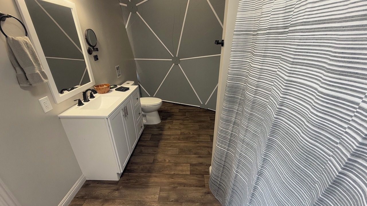 Photo of Bathroom in Cannonville