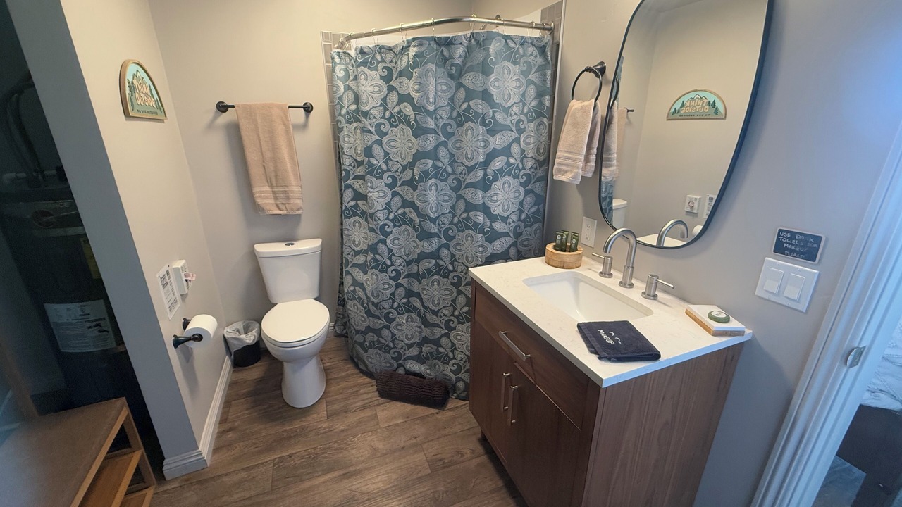 Photo of Bathroom in Cannonville