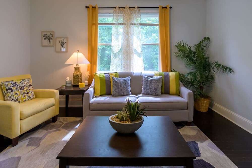 Photo of Livingroom in North Chesterfield