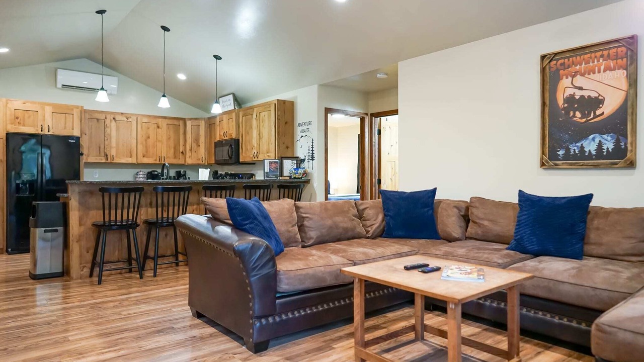 Photo of Livingroom in Athol