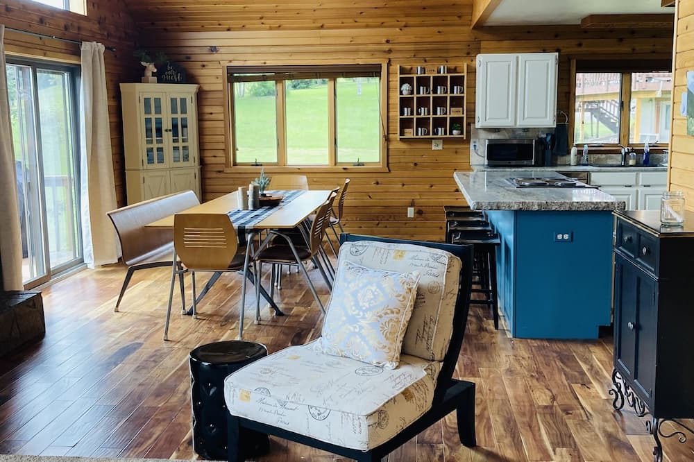 Photo of Livingroom in Star Valley Ranch