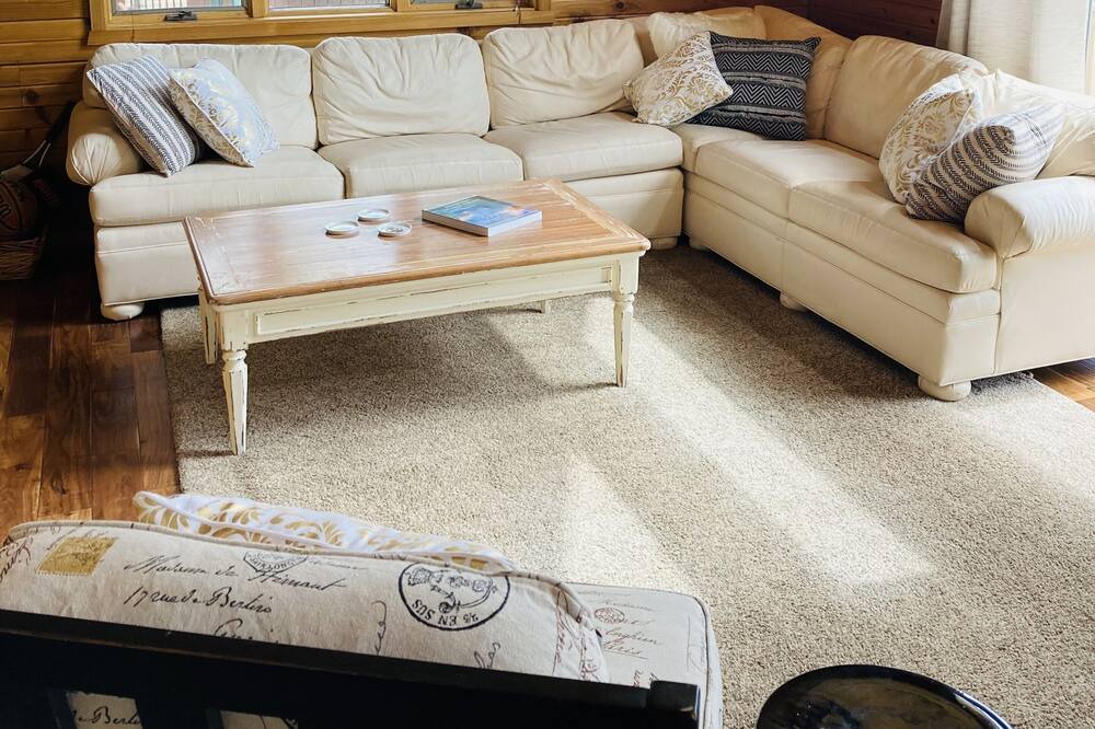 Photo of Livingroom in Star Valley Ranch