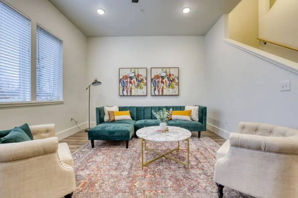 Photo of Livingroom in Veterans Park