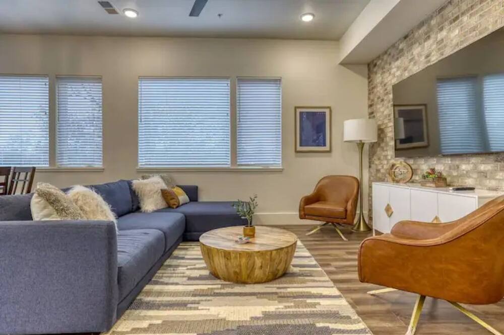 Photo of Livingroom in Veterans Park