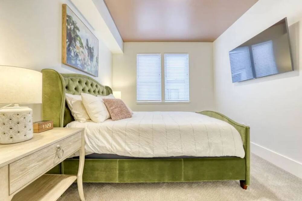 Photo of Bedroom in Veterans Park