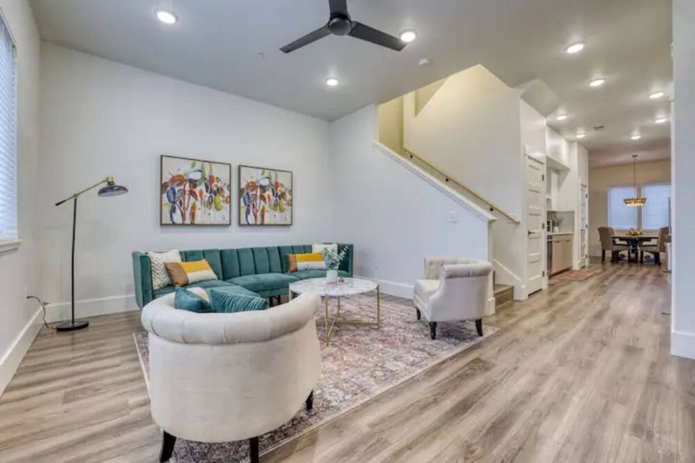 Photo of Livingroom in Veterans Park