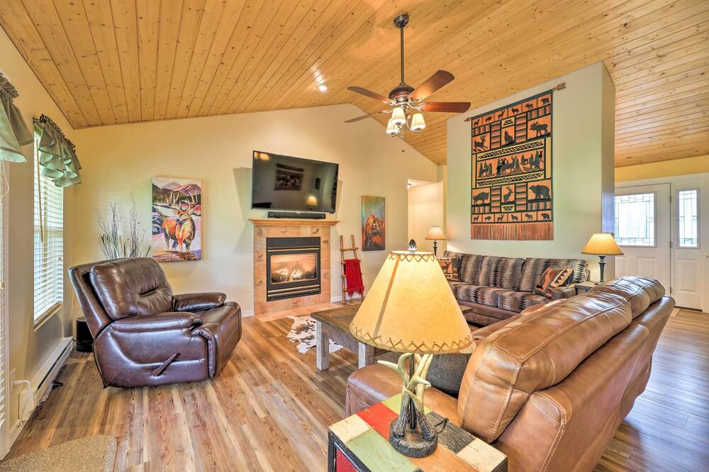 Photo of Livingroom in Star Valley Ranch