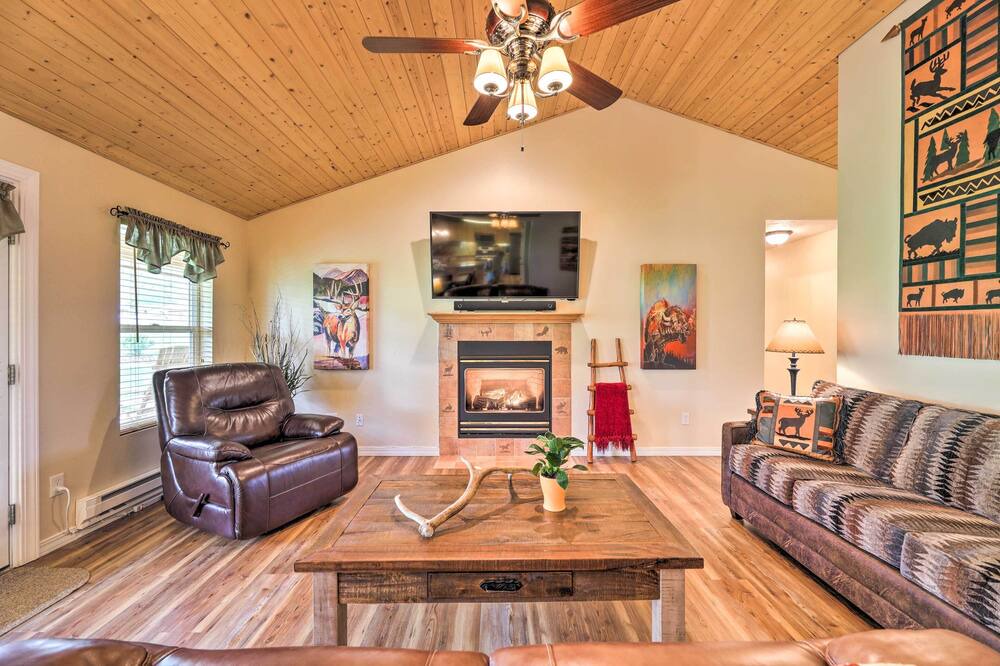 Photo of Livingroom in Star Valley Ranch