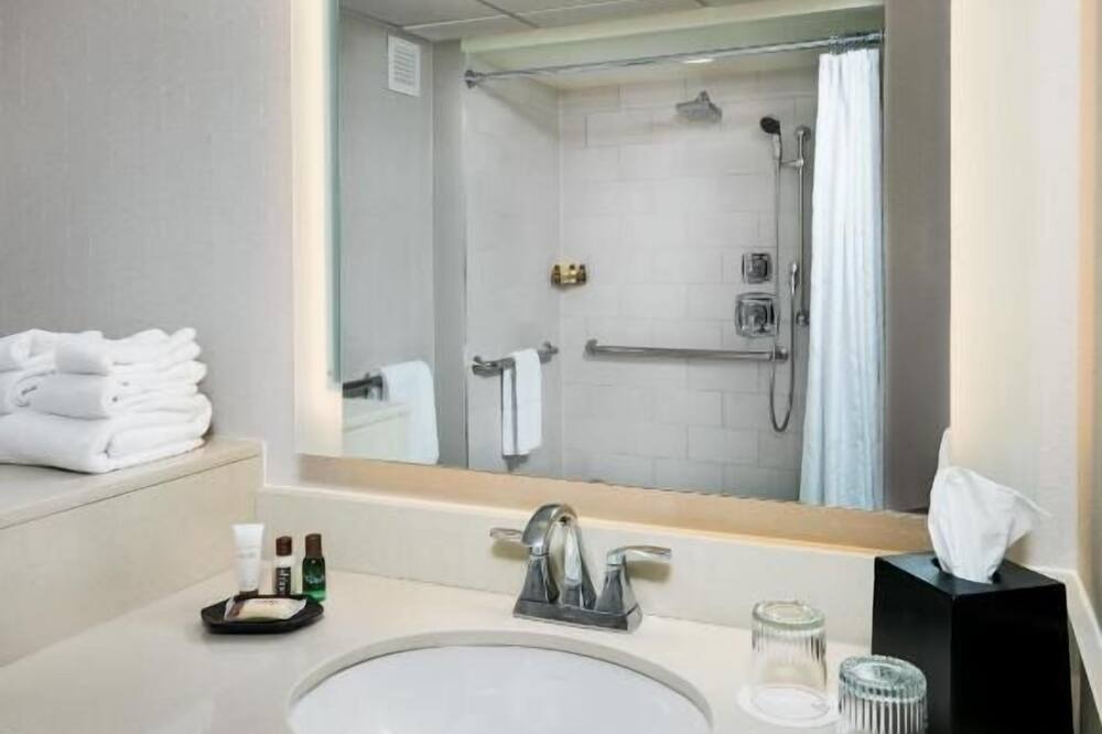 Photo of Bathroom in Pinch District