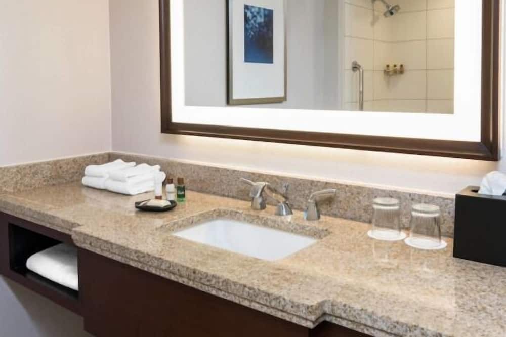 Photo of Bathroom in Pinch District