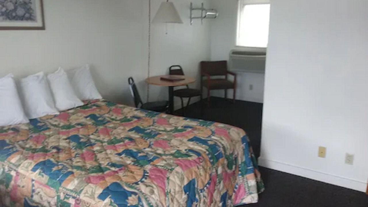 Photo of Bedroom in Kellogg